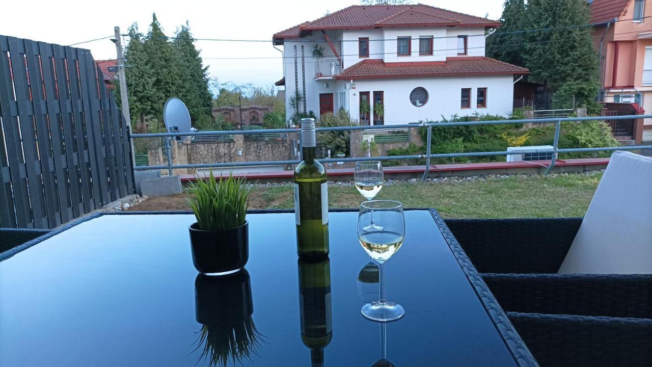Bbbb Resort Apartman Zalakaros Bagian luar foto